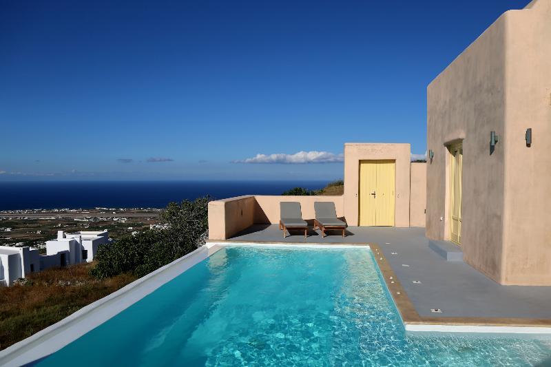 North Santorini A Luxury Spa Hotel Pýrgos Exterior foto