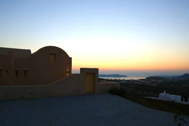 North Santorini A Luxury Spa Hotel Pýrgos Exterior foto